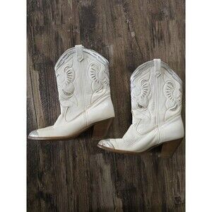 Vintage Acme White Cowboy Boots 6.5 Cream Pearlescent Western Cowgirl Ankle